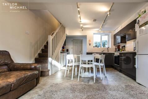 Kitchen / Living Room