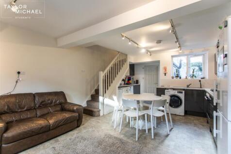 Kitchen / Living Room