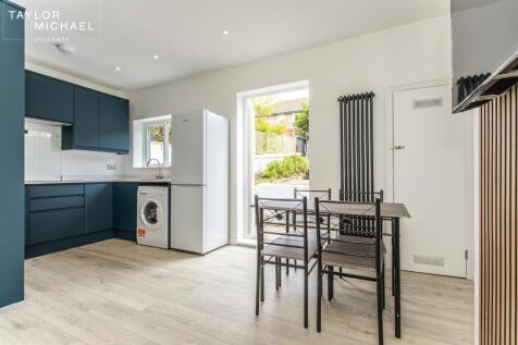 Living Room / Kitchen