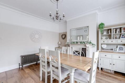Sitting/Dining room