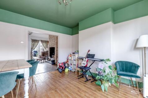 Sitting/Dining Room