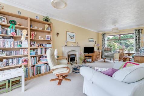 Sitting/Dining room