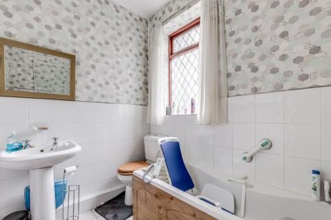 Ground floor bathroom