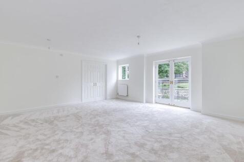 Sitting/Dining Room