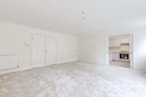 Sitting/Dining Room