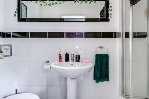 Ensuite Shower room
