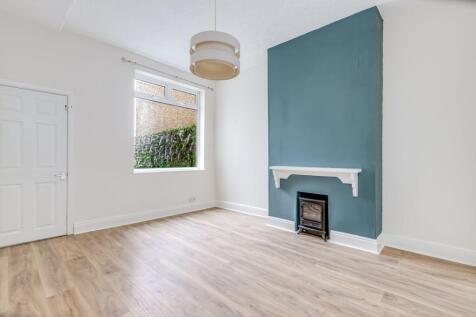 Sitting/Dining Room
