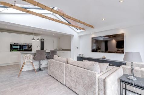 Dining/Family Room
