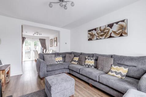 Lounge/Dining Rooms