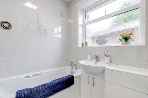 Principal Bathroom