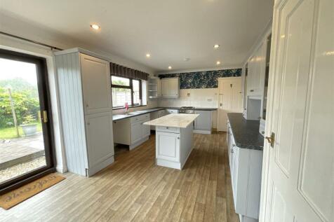 kitchen_1.JPG