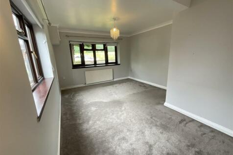bedroom5_.JPG