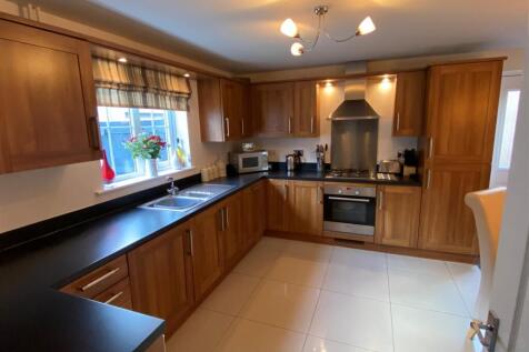 Kitchen...jpg