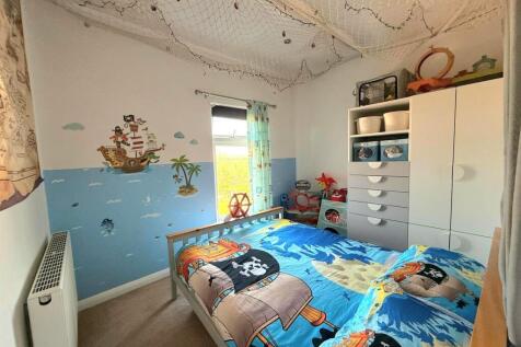 Bedroom 2.jpg