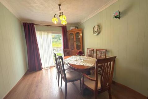 Dining Room.jpg