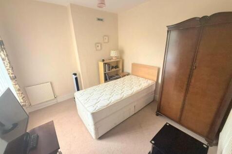 Bedroom 2.jpg