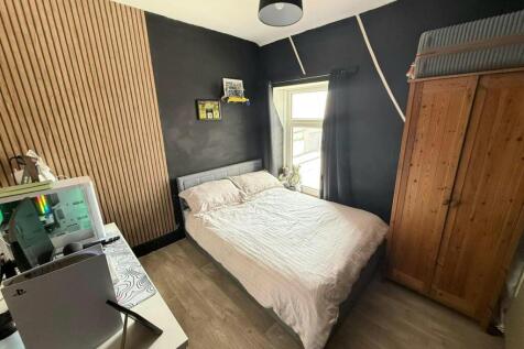 Bedroom 2(1).jpg