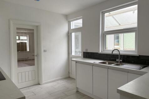 kitchen1.jpg