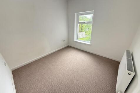 bed1.jpg