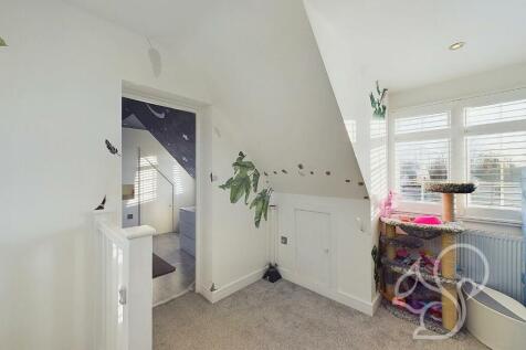 CAM01659G0-PR0274-STILL049.jpg