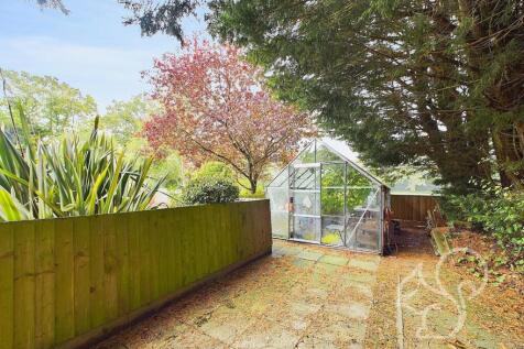 CAM01659G0-PR0217-STILL064.jpg
