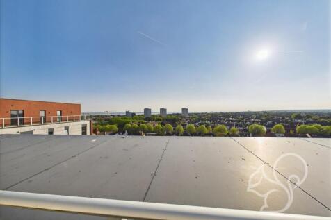 CAM05287G0-PR0039-STILL016.jpg