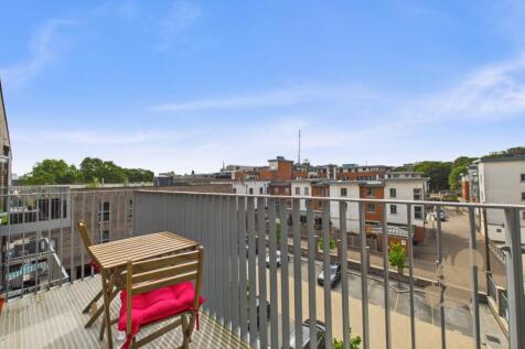 CAM05287G0-PR0129-STILL023.jpg