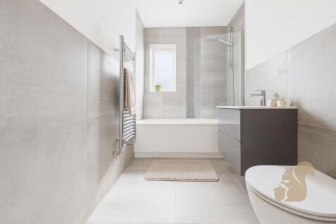 The Maypoles - Plot 5 - Bathroom.jpg