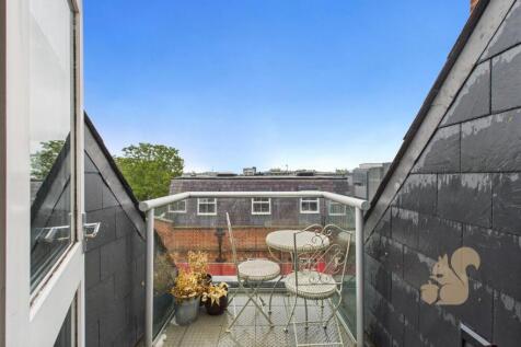 CAM05287G0-PR0123-STILL006.jpg