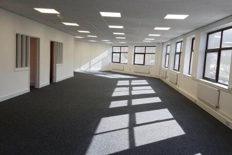 2500 sq ft suite