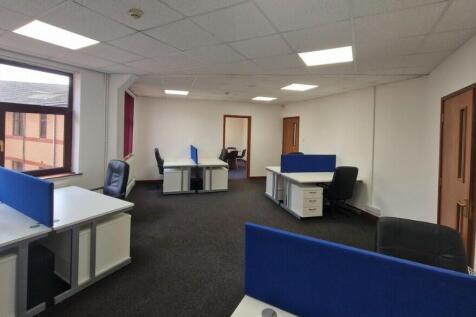 735 sq ft Suite