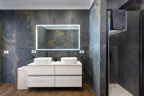Master Ensuite