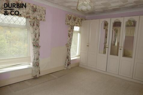 BEDROOM 1 (FRONT)