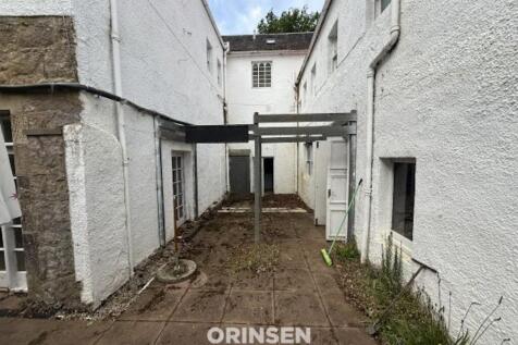 Courtyard.jpg