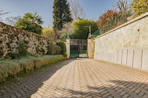 Property Image 32