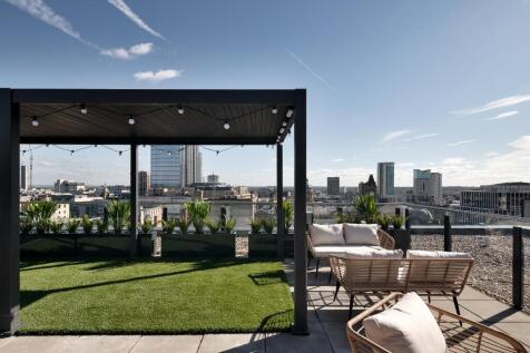 Sky Lounge 