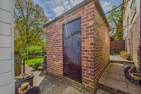 Outbuilding with Electrical Supply
