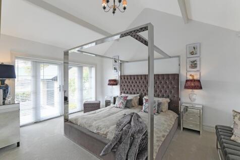Principal Suite (Bedroom 1)