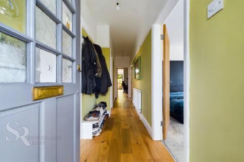 Porch / Vestibule