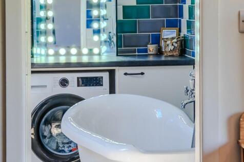 En Suite / Utility Room