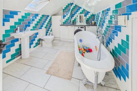 En Suite / Utility Room