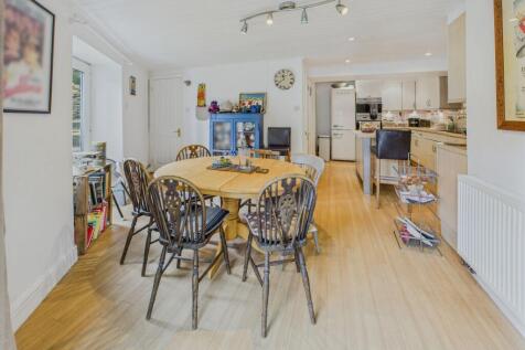 Kitchen Diner - Dining Area