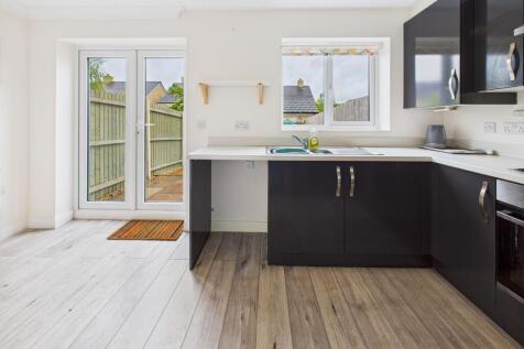 Kitchen / Dining
