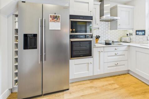 Kitchen /Dining