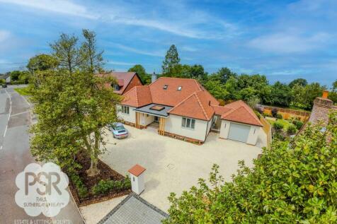 Bespoke Crafted Four Bedroom Property