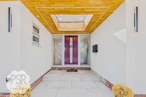 Sublimely Engineered Porchway Entrance