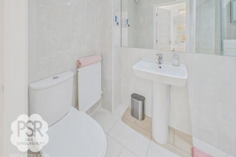 Main Bedroom En-Suite