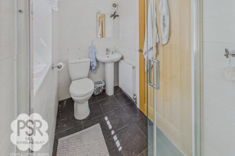 Main Bedroom En-Suite