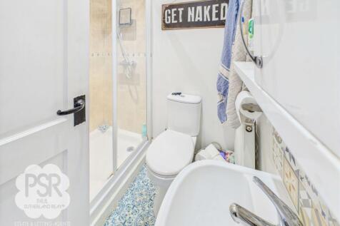 Main Bedroom - En-Suite