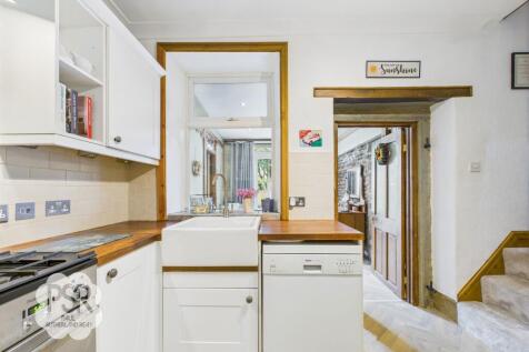 Kitchen Cleaning Area
